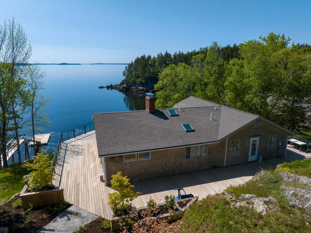 $3,950,000 | 118 East Shore Drive, Islesboro, ME 04848