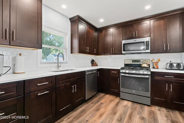 $3,800 | 573 Sumner Avenue, Belford, NJ 07718