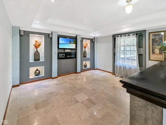 $435,000 | 401 Knox Street, Frankfort, IN 46041