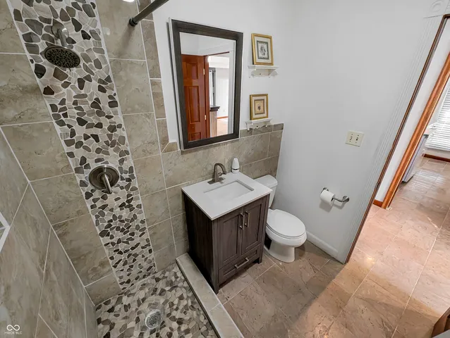 $435,000 | 401 Knox Street, Frankfort, IN 46041