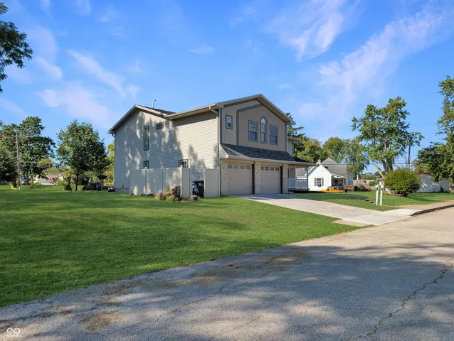 $435,000 | 401 Knox Street, Frankfort, IN 46041