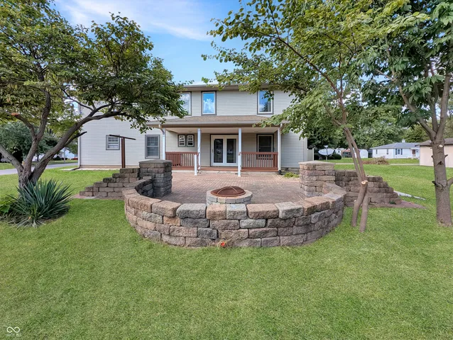 $435,000 | 401 Knox Street, Frankfort, IN 46041