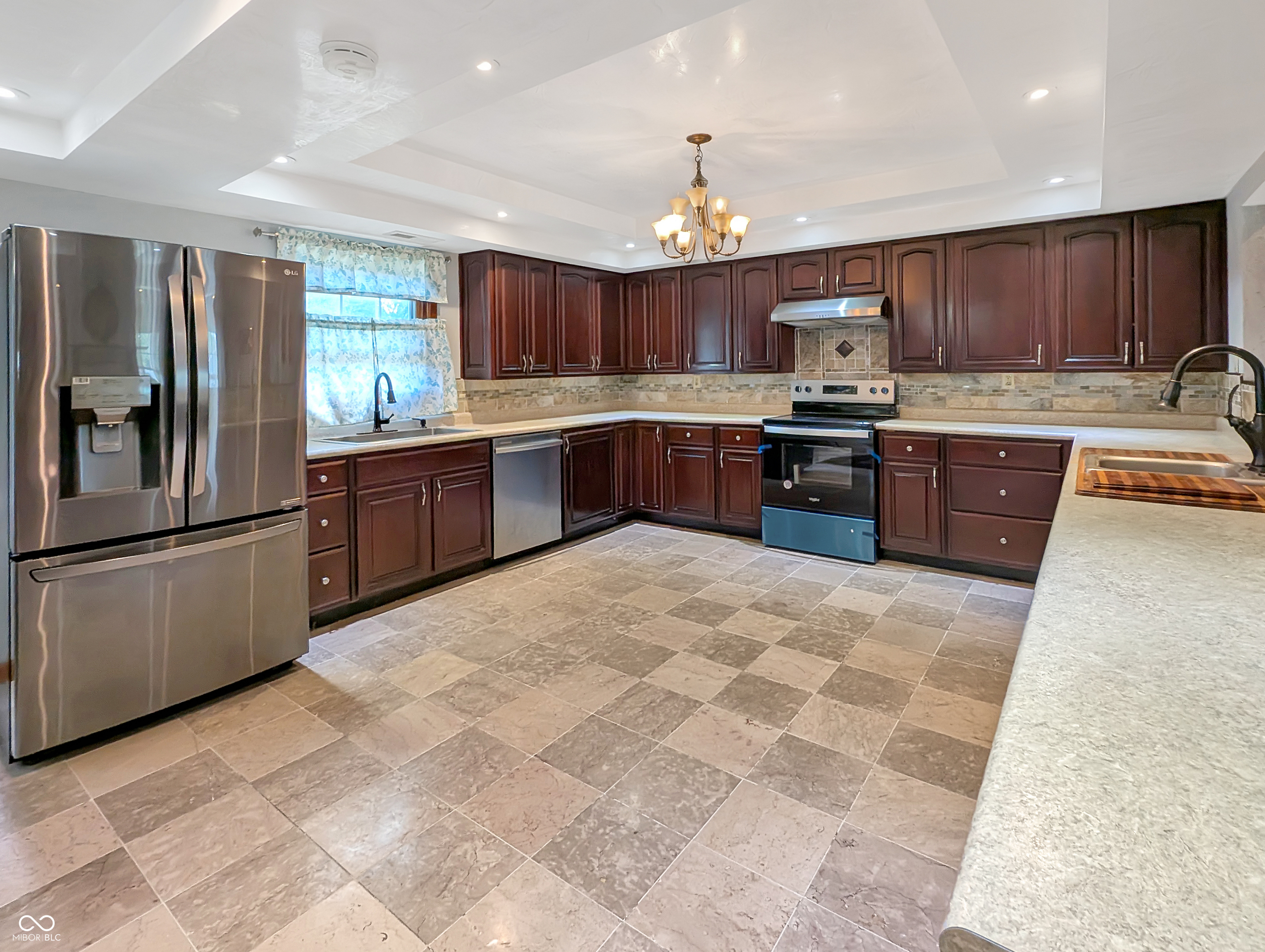 401 Knox Street Frankfort, IN 46041 - Photo 9 of 40