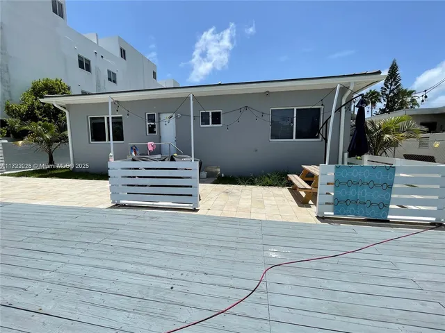 $4,199,000 | 1995 Calais Drive, Miami Beach, FL 33141
