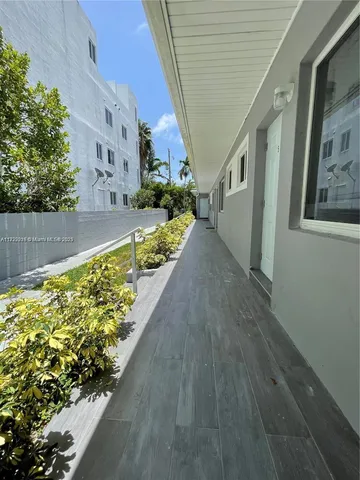 $4,199,000 | 1995 Calais Drive, Miami Beach, FL 33141