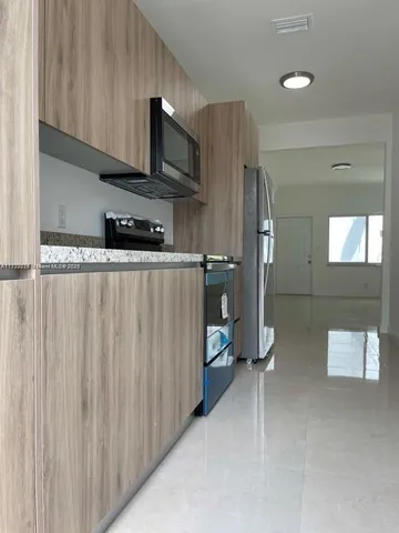 $4,199,000 | 1995 Calais Drive, Miami Beach, FL 33141