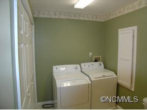 39 Pete Luther Road Candler, NC 28715 - Photo 10 of 24 Gallery Image 10