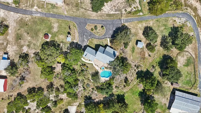 $899,500 | 4380 Bear Springs Road, Pipe Creek, TX 78063