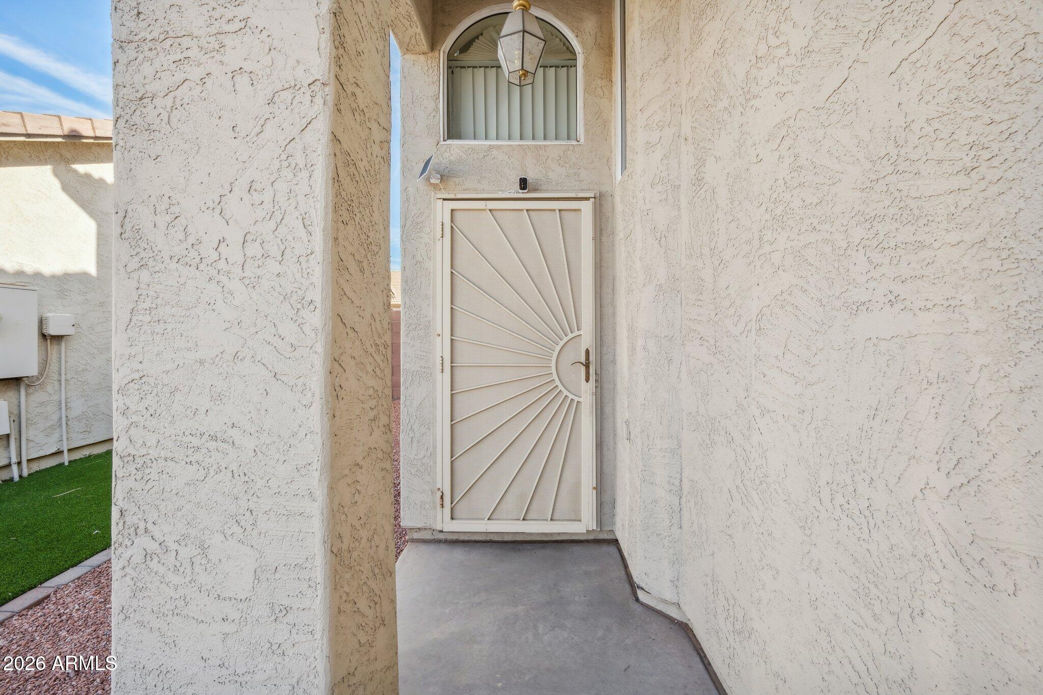 4034 East Chambers Street Phoenix, AZ 85040 - Photo 4 of 26 5-web-or-mls-4034-e-chambers-st