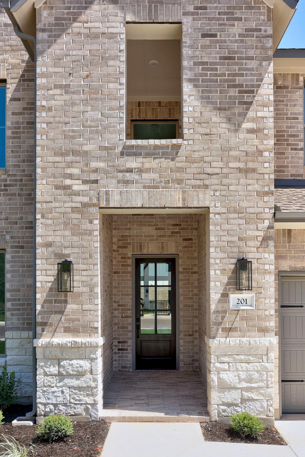 201 Buckaroo Drive Georgetown, TX 78633 - Photo 2 of 36