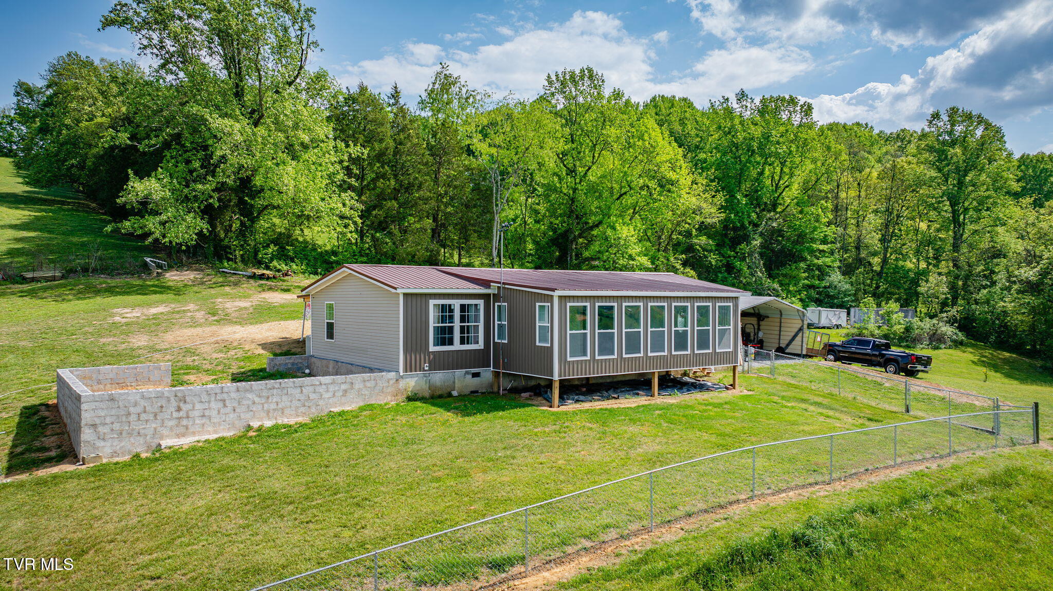 15650 Kingsport Highway Chuckey, TN 37641 - Photo 3 of 37 003