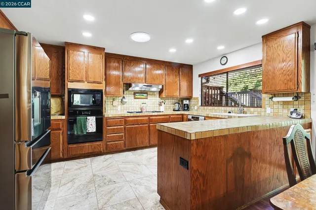 $1,099,000 | 165 Travalini Court, El Sobrante, CA 94803