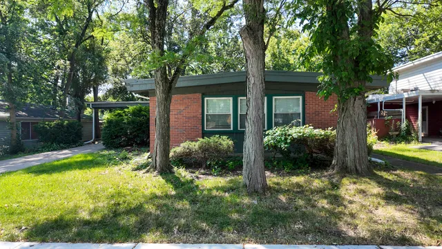 $149,000 | 335 Oakwood Street, Park Forest, IL 60466