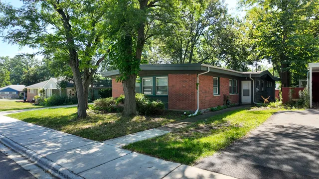 $149,000 | 335 Oakwood Street, Park Forest, IL 60466