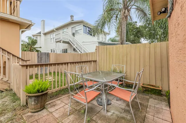 $995,000 | 106 Live Oak Street, New Smyrna Beach, FL 32168