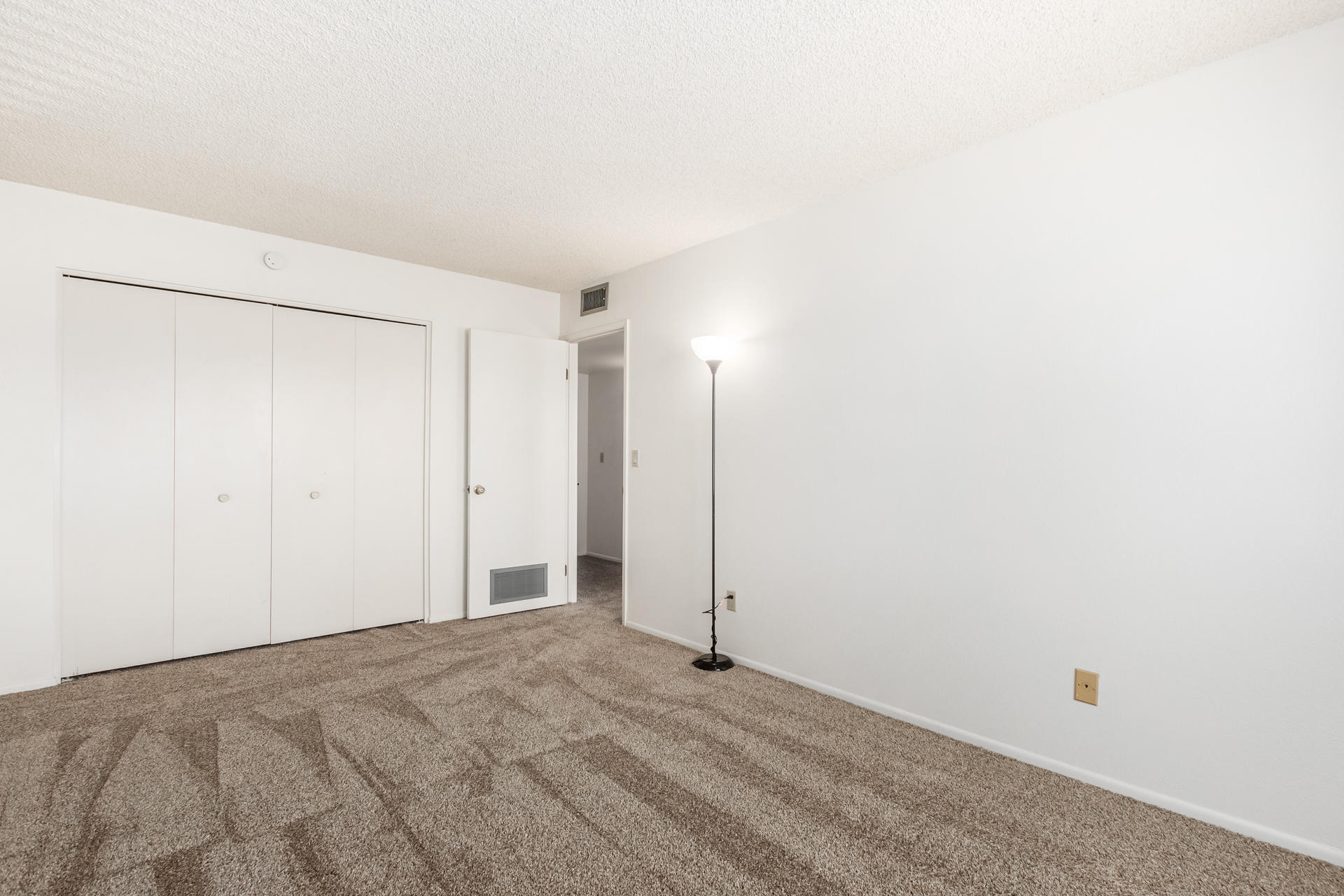 5316 West Redfield Road Glendale, AZ 85306 - Photo 12 of 20 0019-19 - Redfield