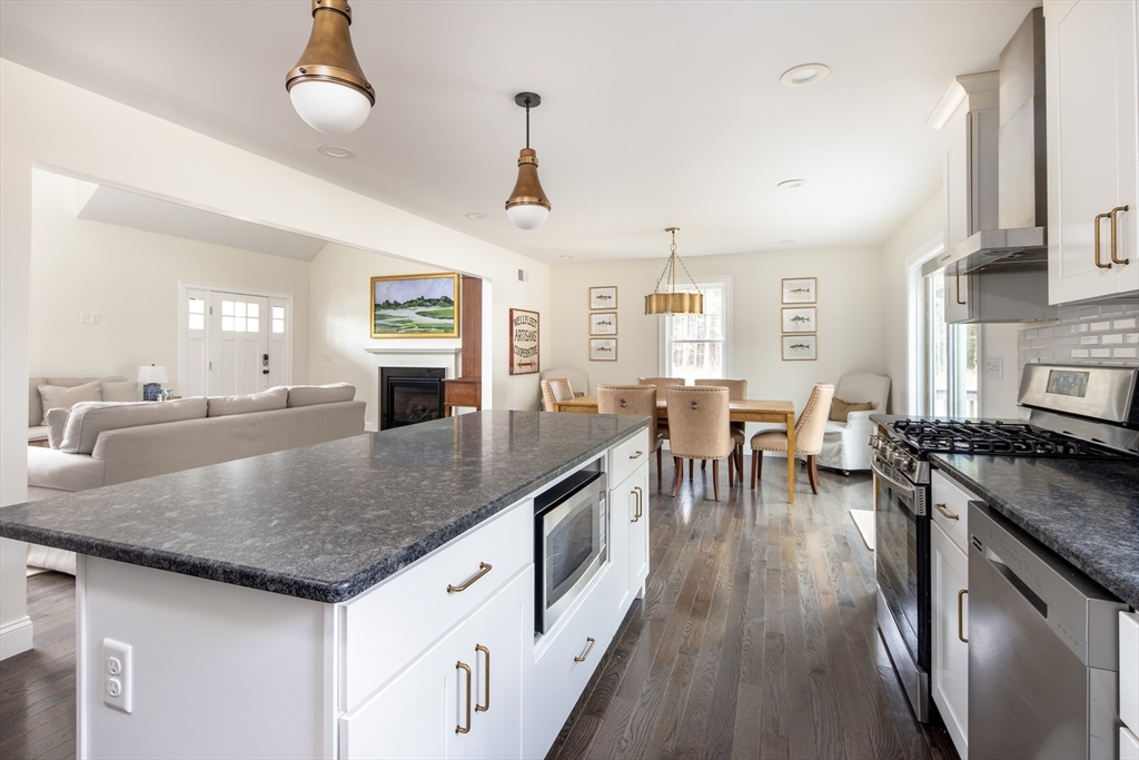 32 Randall Road Mattapoisett, MA 02739 - Photo 6 of 29 Gallery Image 6