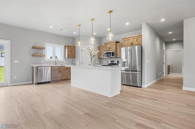 $415,000 | 301 Pine Drive, Hankinson, ND 58041