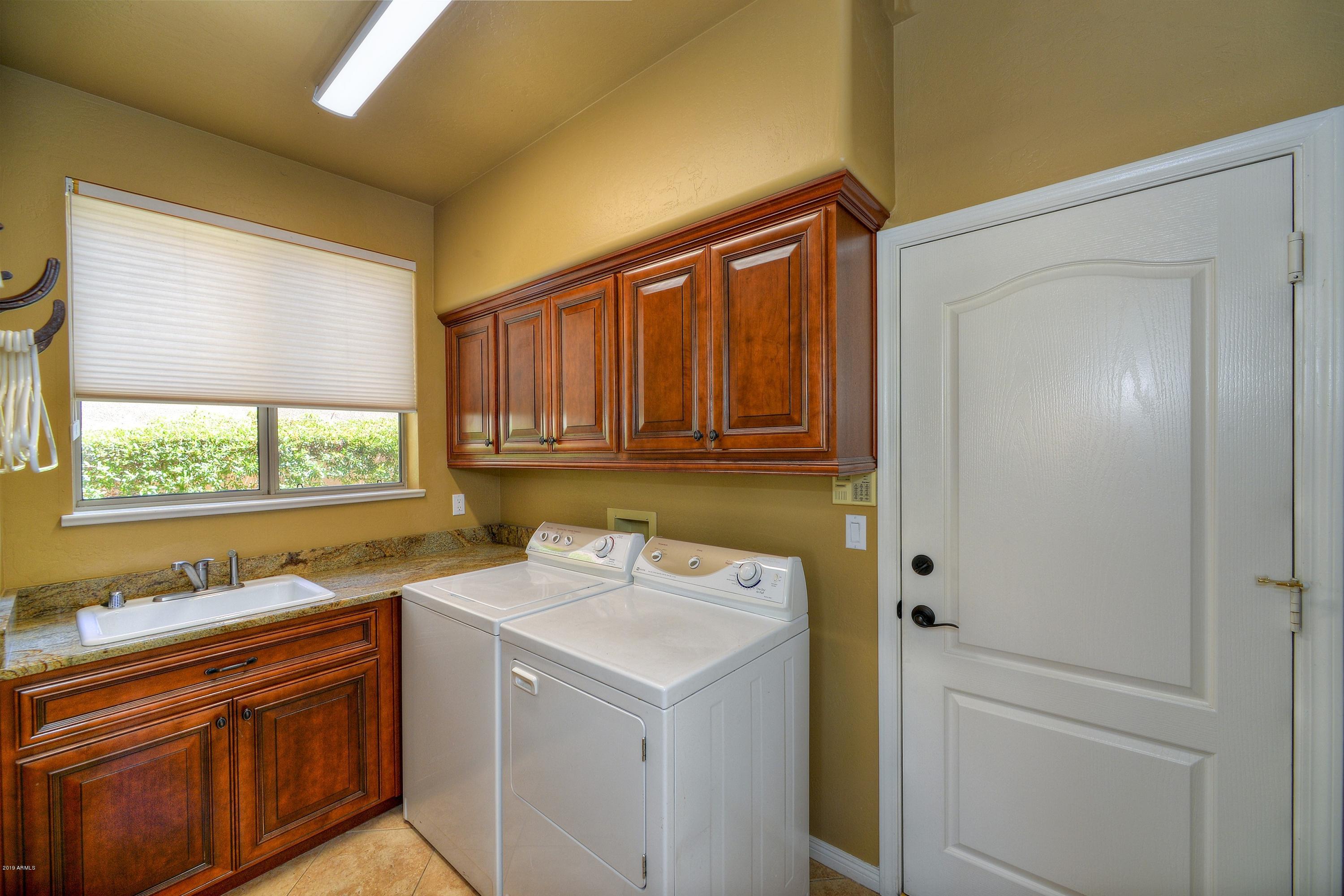 13638 East Geronimo Road Scottsdale, AZ 85259 - Photo 21 of 40 019_Laundry