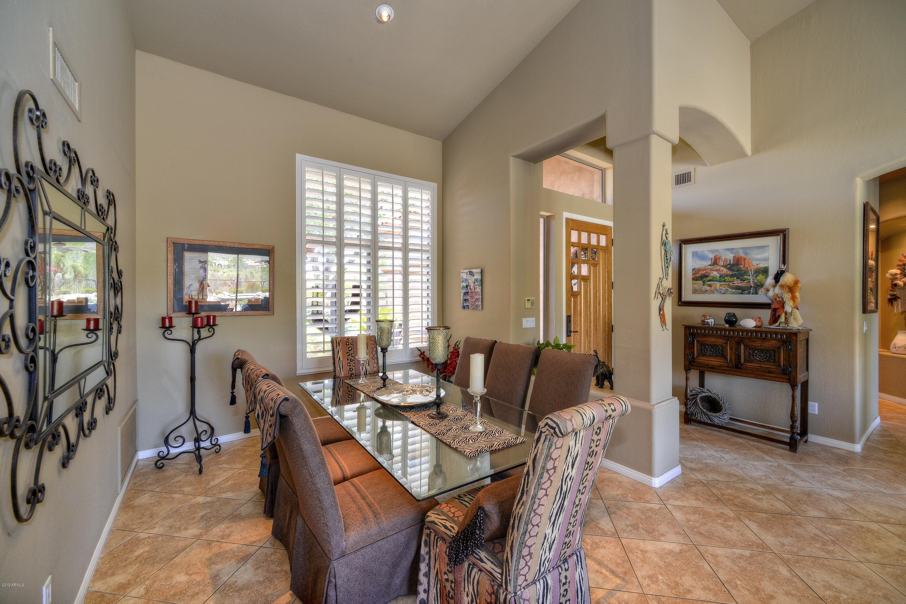003_Dining Room