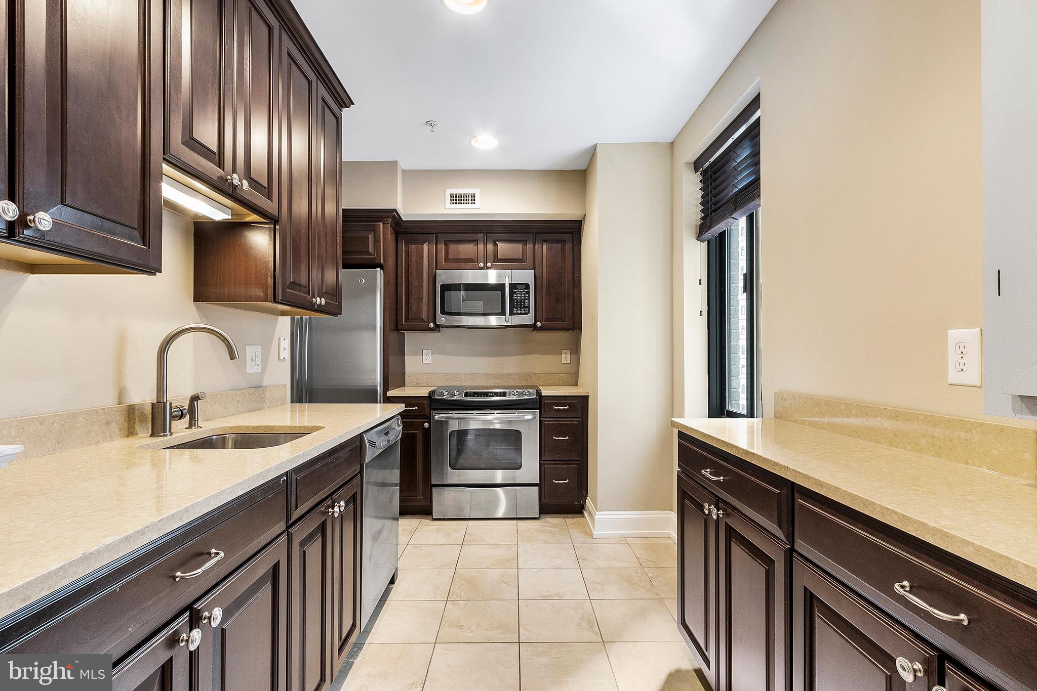 222 West Rittenhouse Square, Unit 801 Philadelphia, PA 19103 - Photo 7 of 40