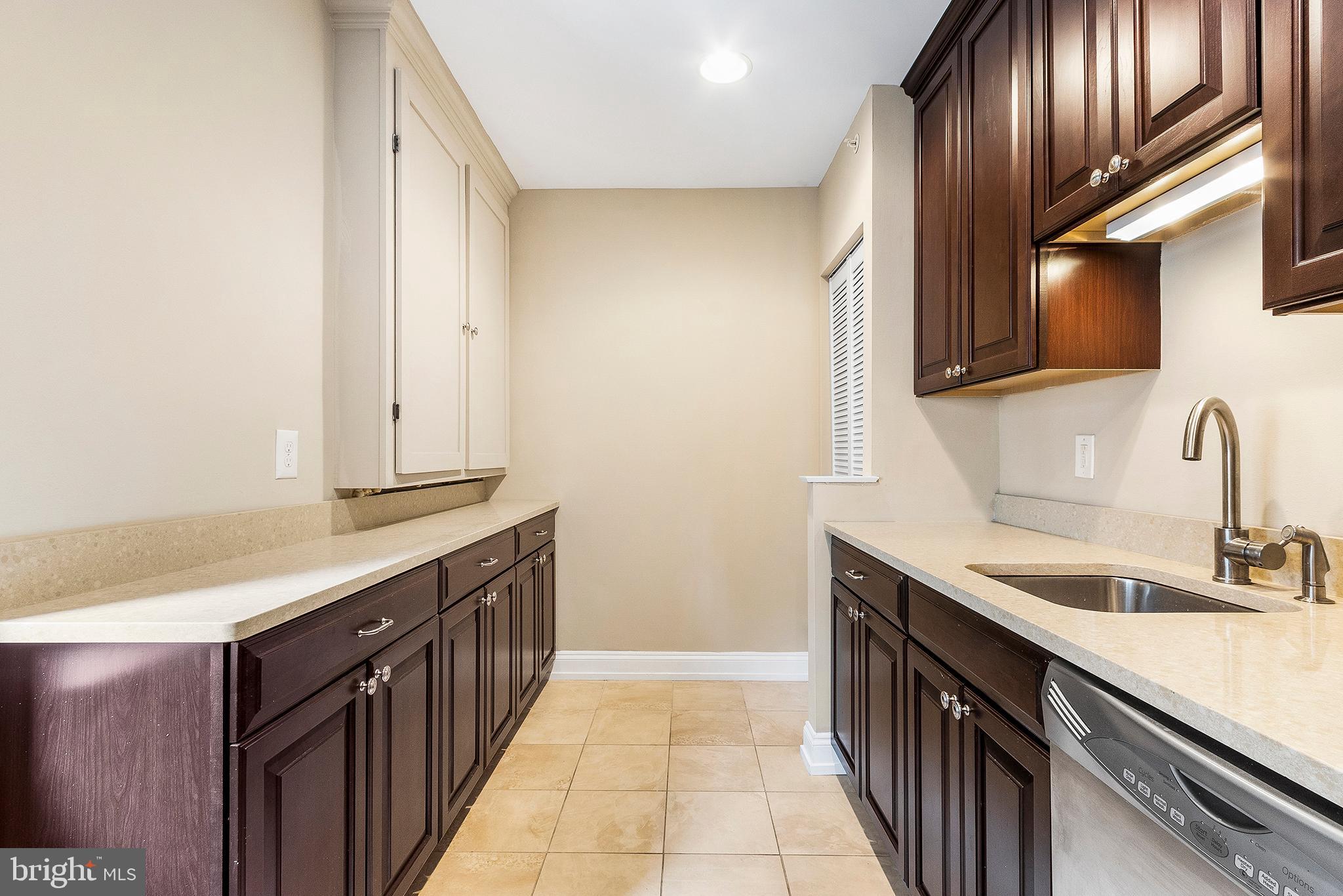 222 West Rittenhouse Square, Unit 801 Philadelphia, PA 19103 - Photo 10 of 40