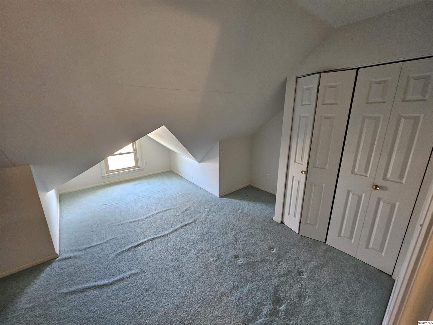 1736 Maple Street Quincy, IL 62301 - Photo 11 of 18