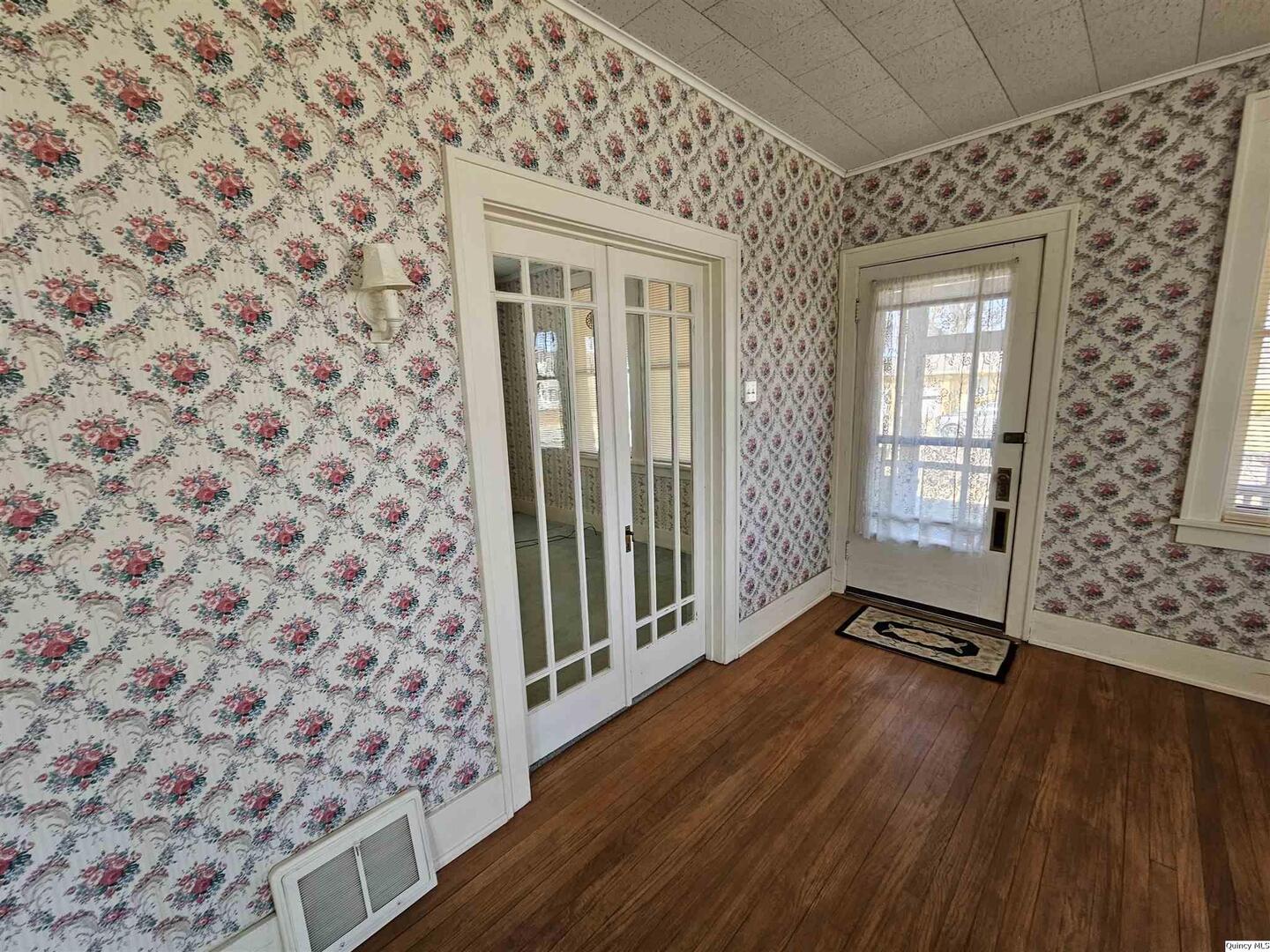 1736 Maple Street Quincy, IL 62301 - Photo 12 of 18