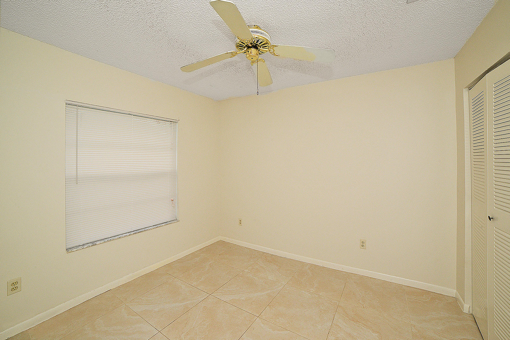 9941 Three Lakes Circle Boca Raton, FL 33428 - Photo 11 of 24 AK2_9945A