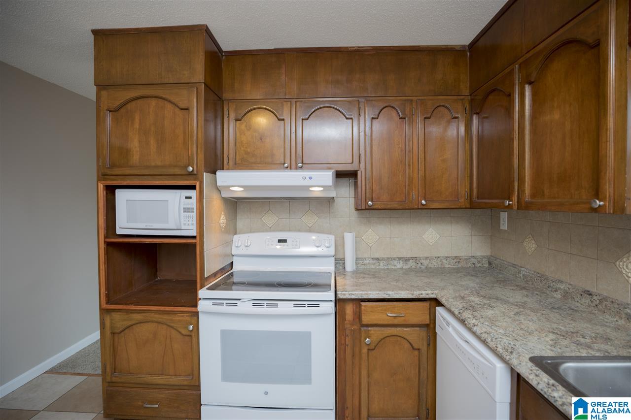 601 4th Street Pleasant Grove, AL 35127 - Photo 5 of 28