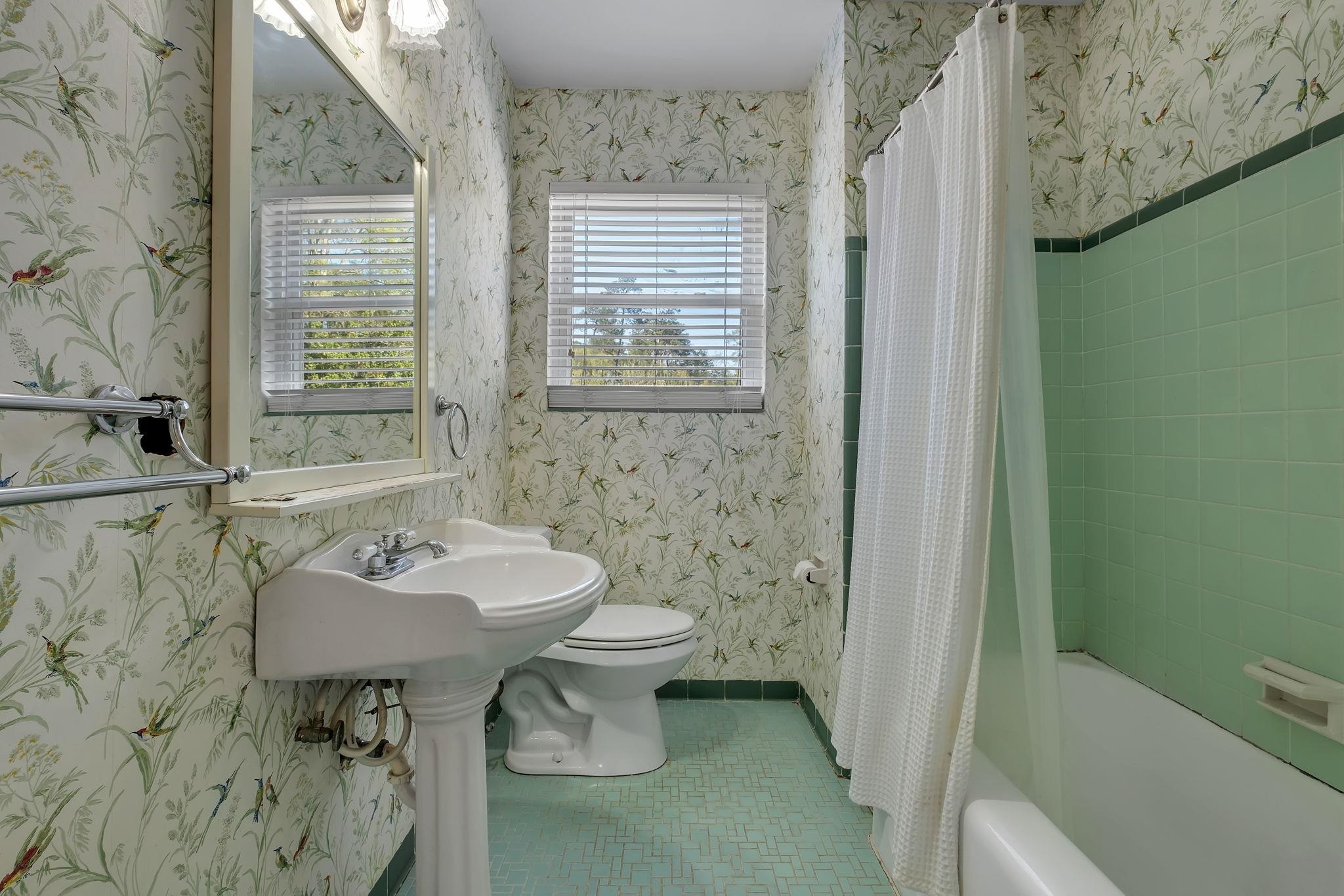 1221 Betton Road Tallahassee, FL 32308 - Photo 4 of 25