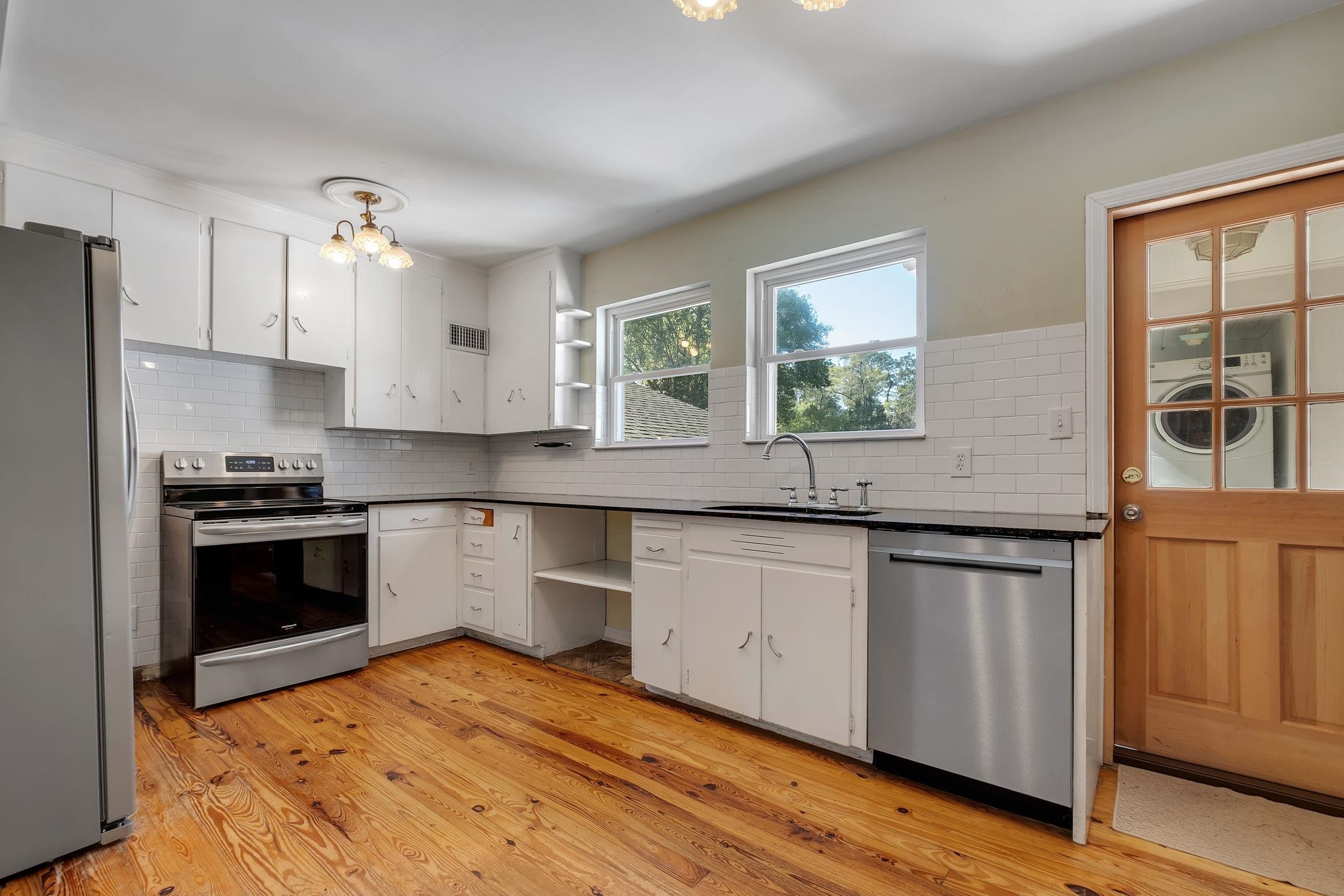 1221 Betton Road Tallahassee, FL 32308 - Photo 7 of 25 Gallery Image 7