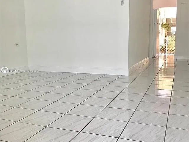 $162,000 | 7720 Harding Avenue, Unit 6, Miami Beach, FL 33141