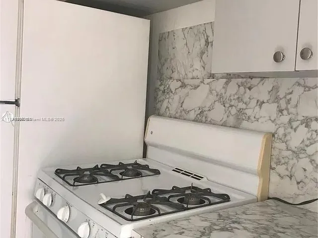 $162,000 | 7720 Harding Avenue, Unit 6, Miami Beach, FL 33141