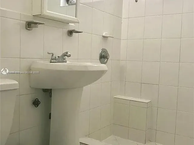 $162,000 | 7720 Harding Avenue, Unit 6, Miami Beach, FL 33141