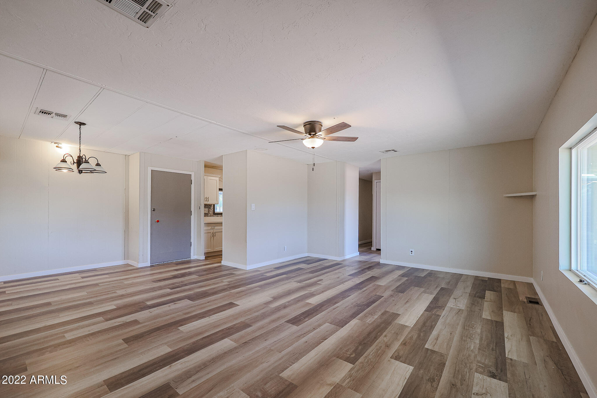 2807 East Beardsley Road Phoenix, AZ 85050 - Photo 14 of 43 B (2)