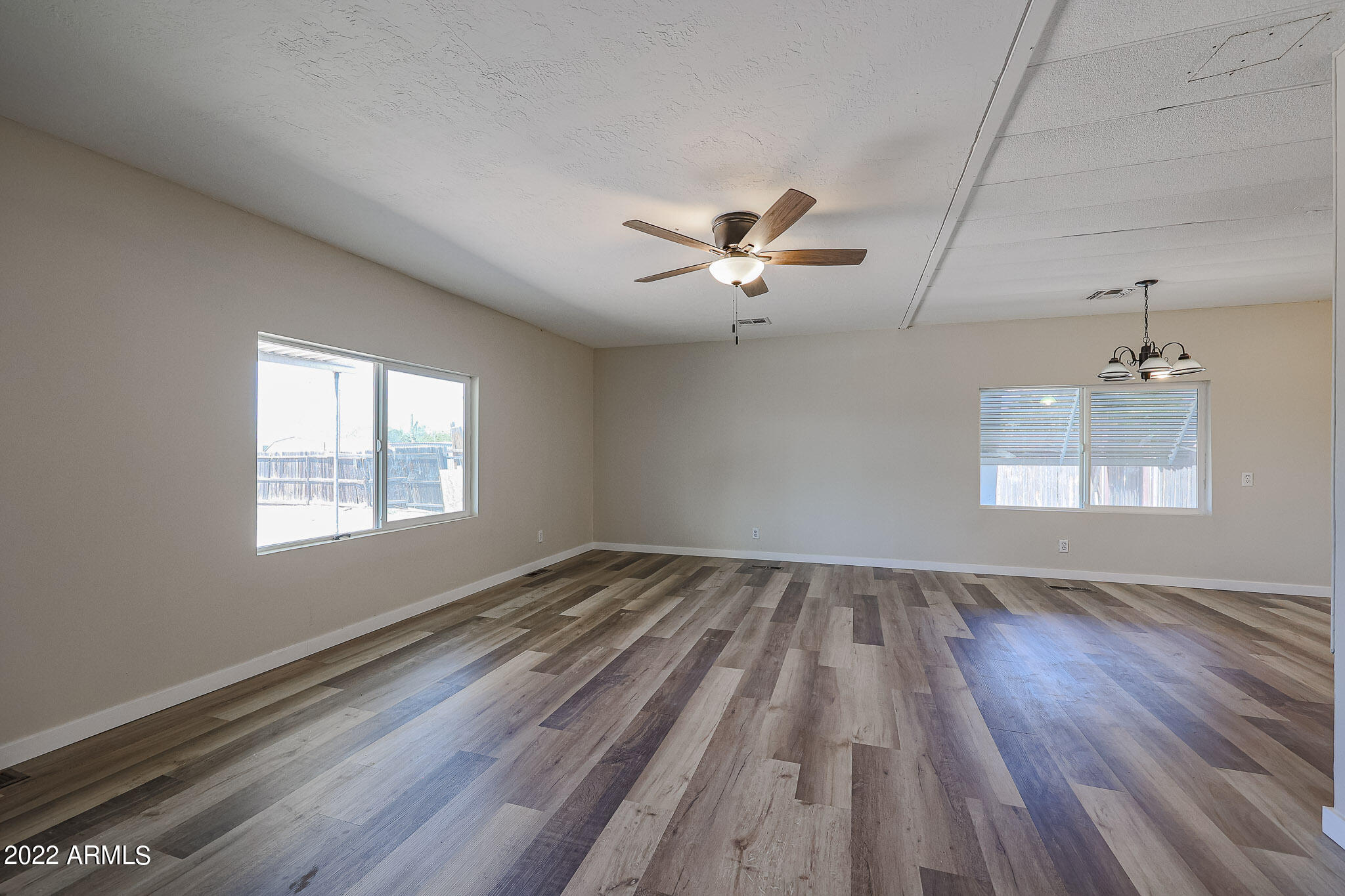 2807 East Beardsley Road Phoenix, AZ 85050 - Photo 15 of 43 B (3)