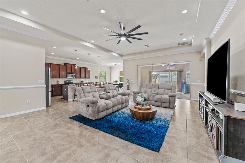 10405 Hampton Meadow Way Riverview, FL 33578 - Photo 7 of 31