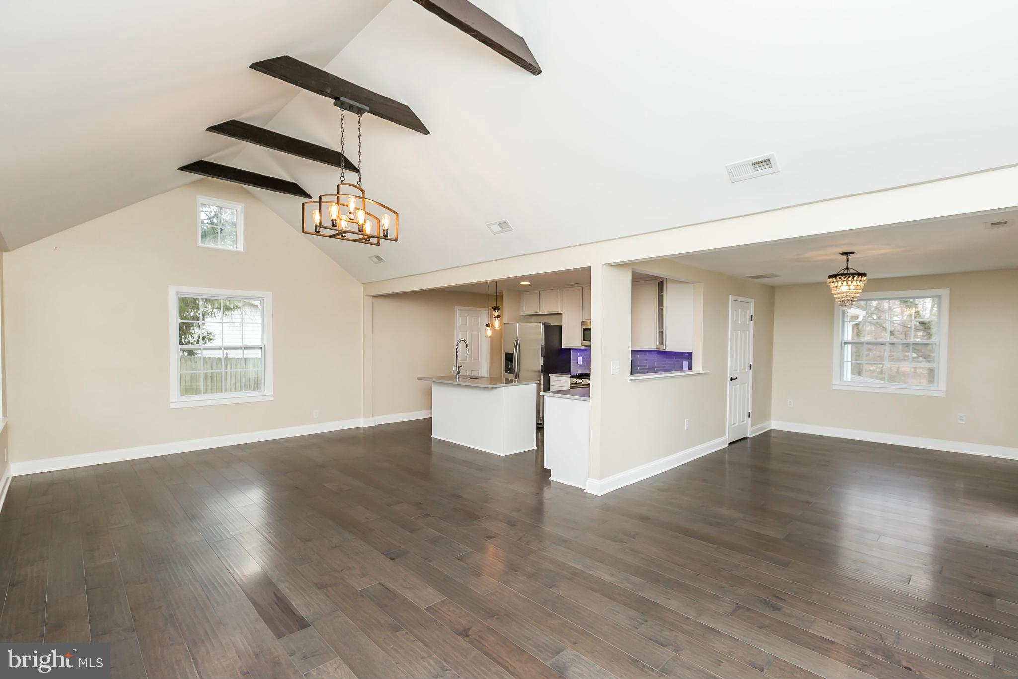 534 Church Road Reisterstown, MD 21136 - Photo 3 of 27 Living Room