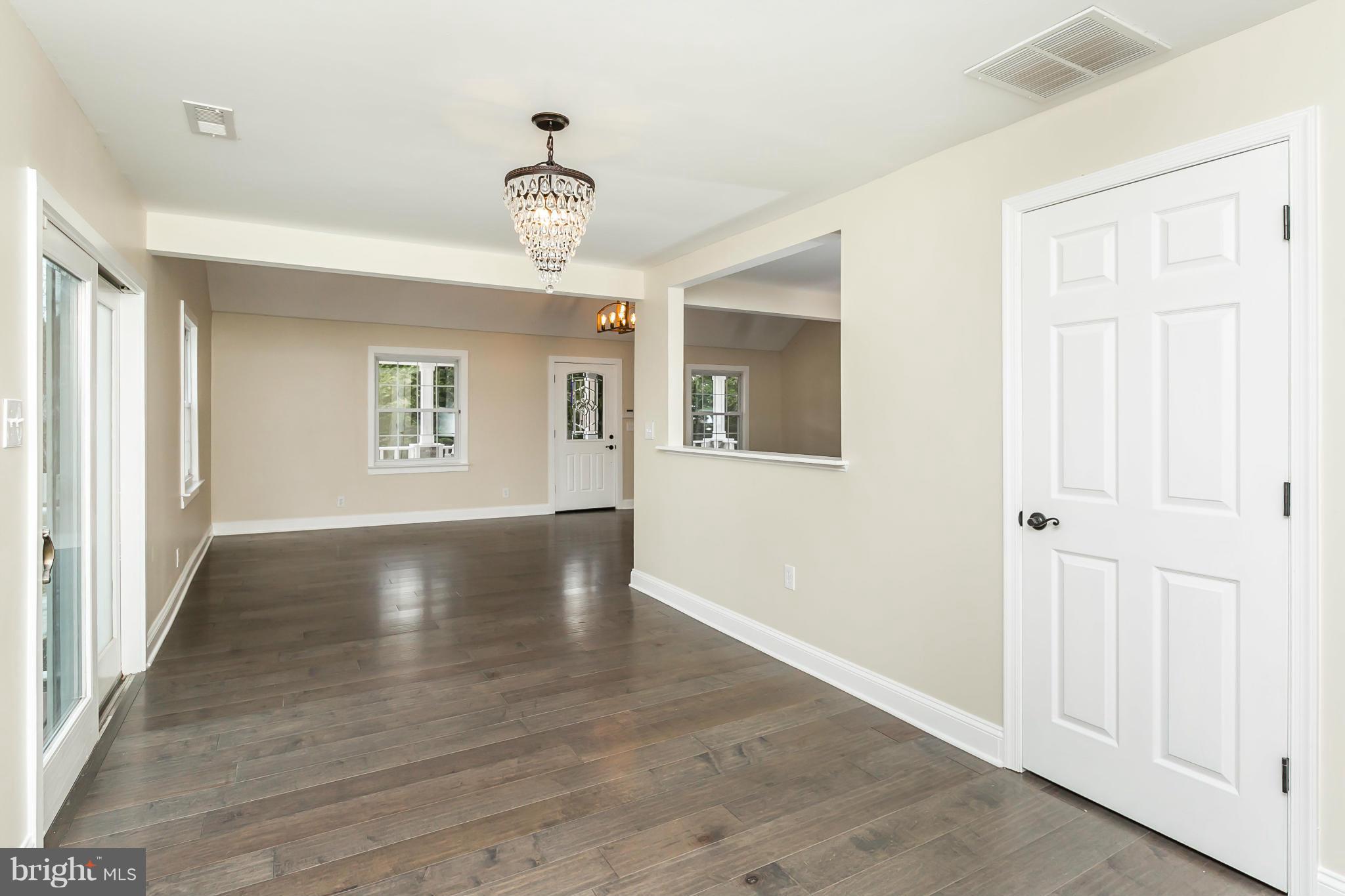 534 Church Road Reisterstown, MD 21136 - Photo 9 of 27 Dining Room