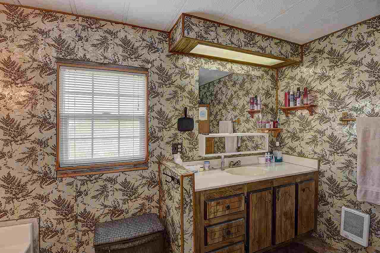 15806 North Scribner Branch Road Spokane, WA 99217 - Photo 13 of 20