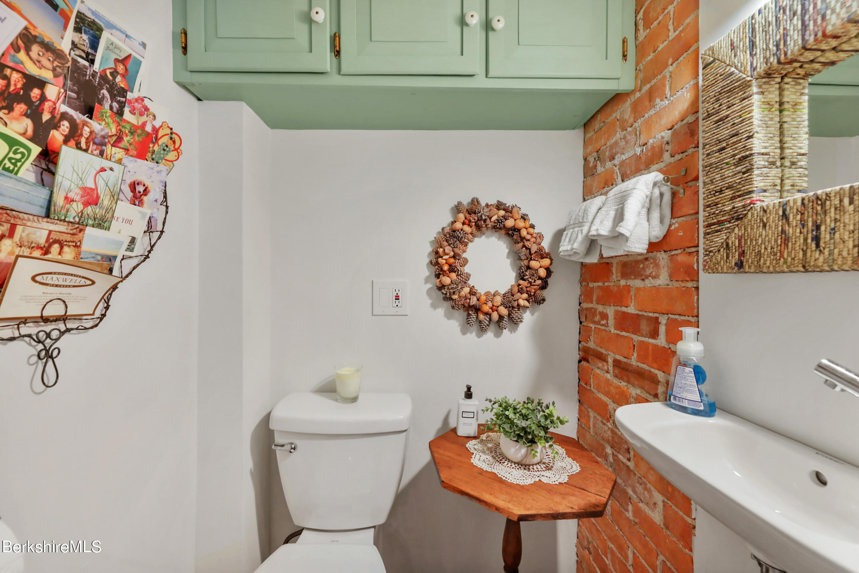 575 Sheffield Plain Sheffield, MA 01257 - Photo 21 of 42 a bathroom with a sink mirror and toilet