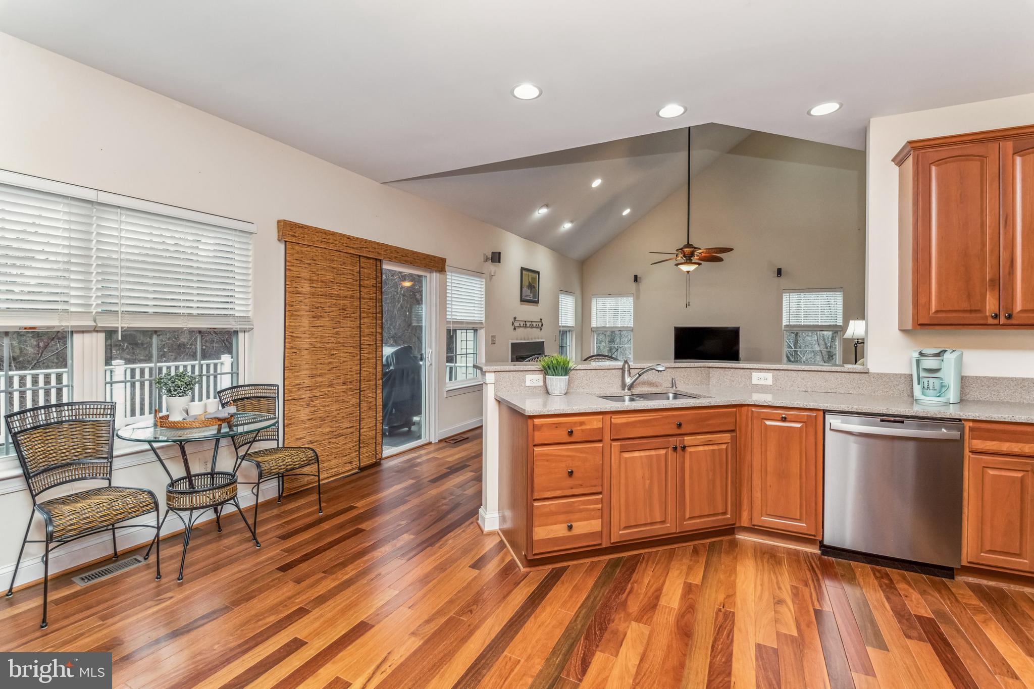 384 Forest Beach Road Annapolis, MD 21409 - Photo 16 of 44 Kitchen open to family room