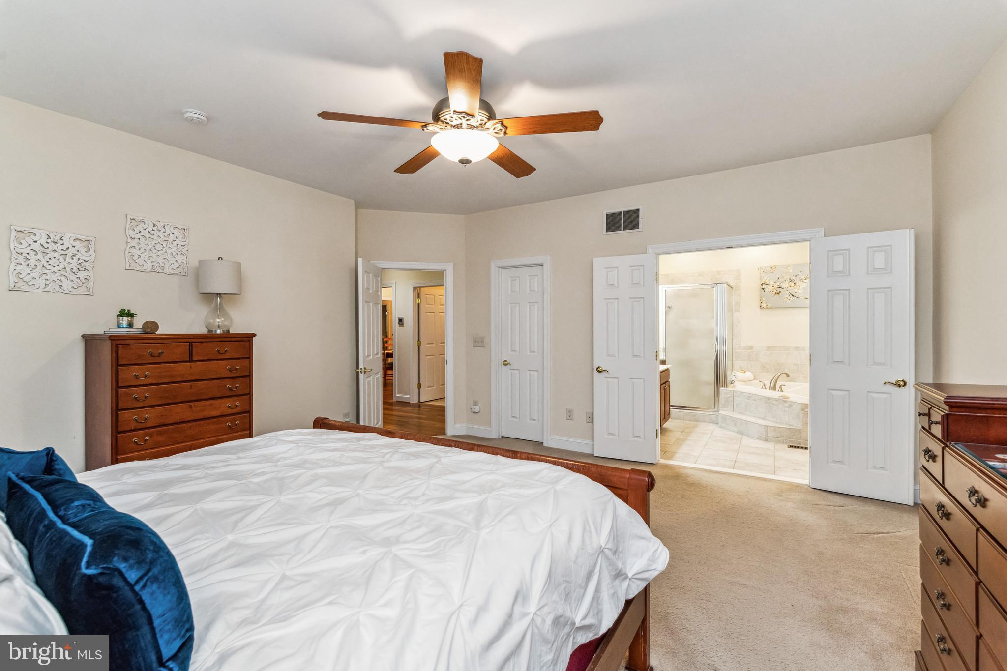 384 Forest Beach Road Annapolis, MD 21409 - Photo 23 of 44 Primary Bedroom w/ en suite bath