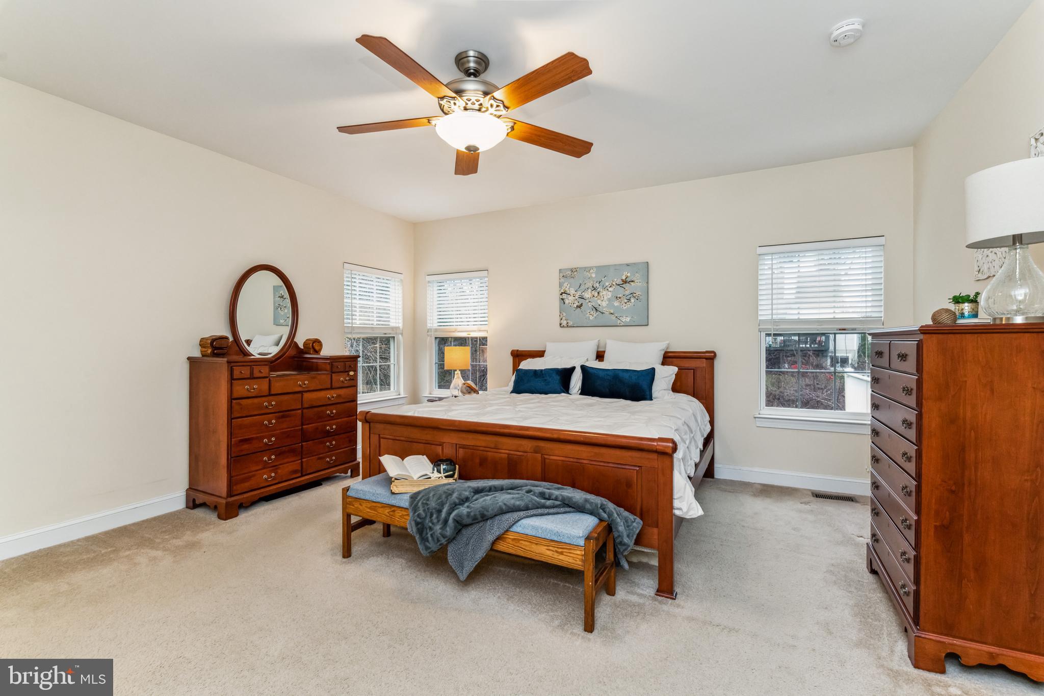 384 Forest Beach Road Annapolis, MD 21409 - Photo 24 of 44 Main level Primary Bedroom