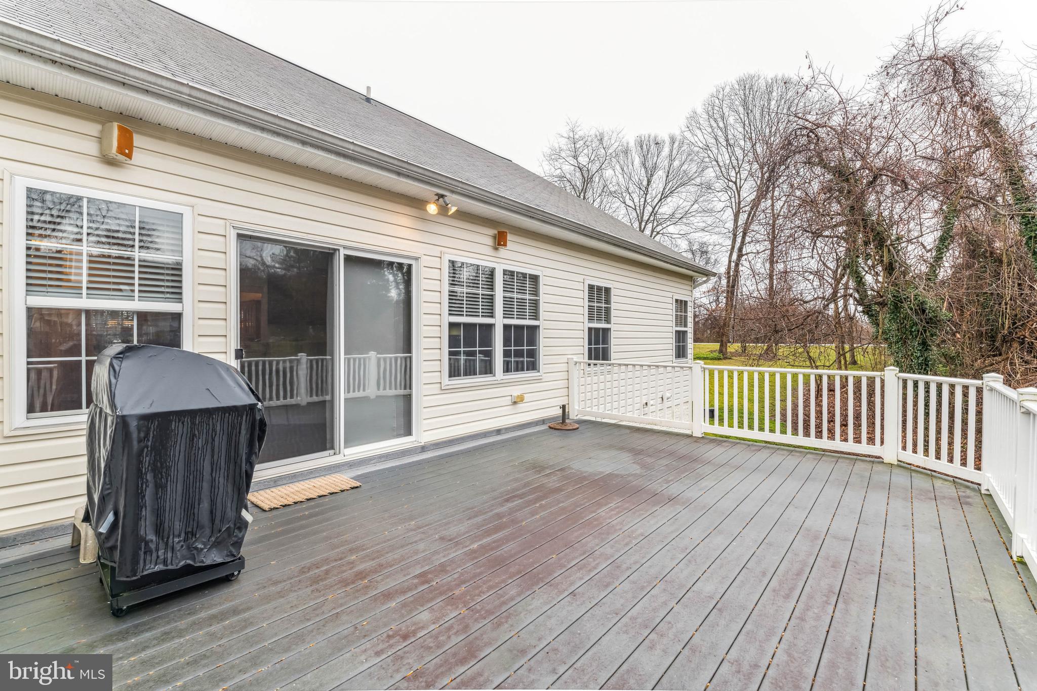 384 Forest Beach Road Annapolis, MD 21409 - Photo 41 of 44 Huge Rear Deck