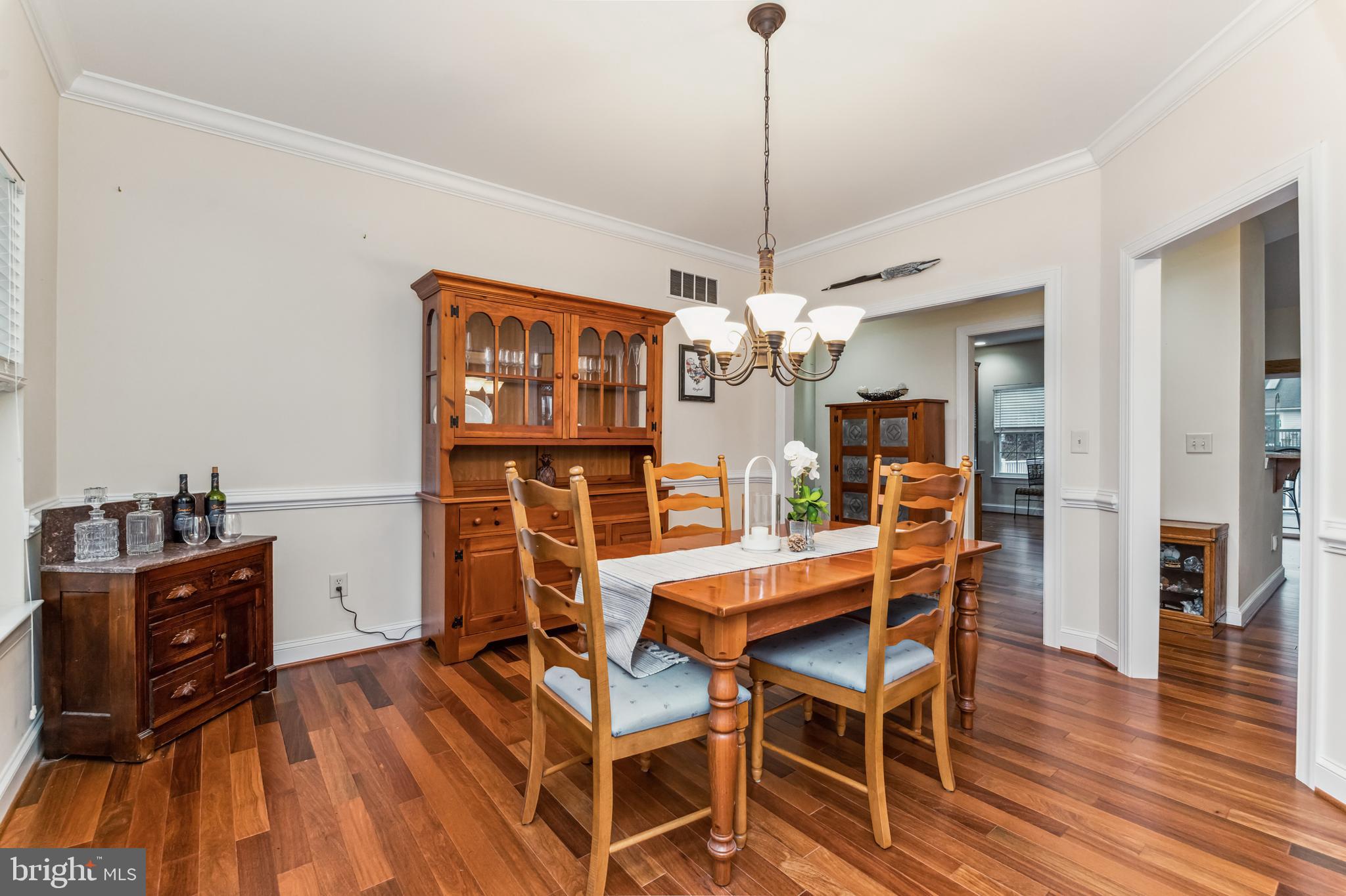 384 Forest Beach Road Annapolis, MD 21409 - Photo 5 of 44 Formal Dining Area
