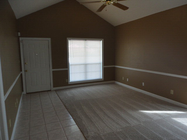 10 Cottage Drive Fairhope, AL 36532 - Photo 4 of 16 Living Room