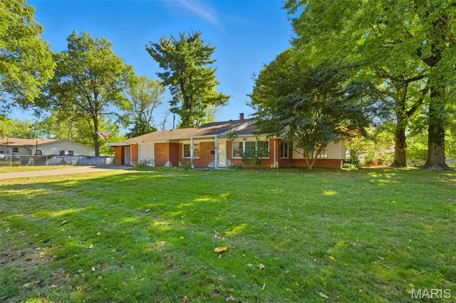 $165,000 | 4 Alhambra Court, Swansea, IL 62226