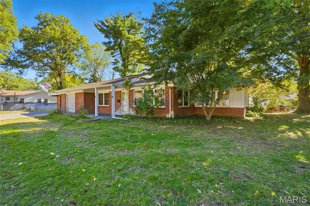 $165,000 | 4 Alhambra Court, Swansea, IL 62226